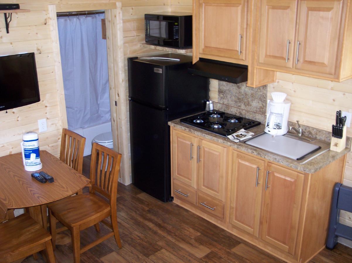 Idyllwild Camping Resort Cottage Buitenkant foto